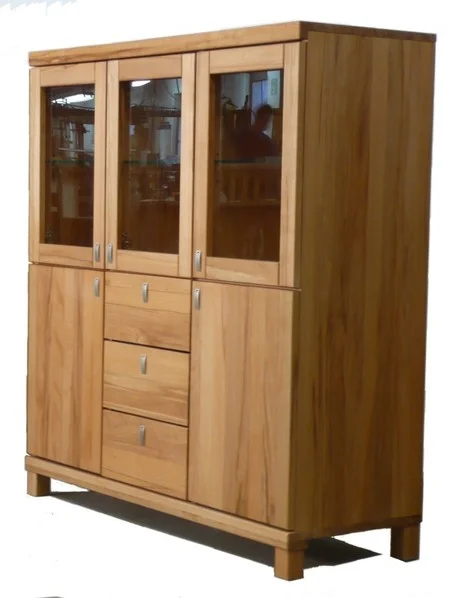 Kernbuche Highboard mit durchgehender Maserung des Holzes